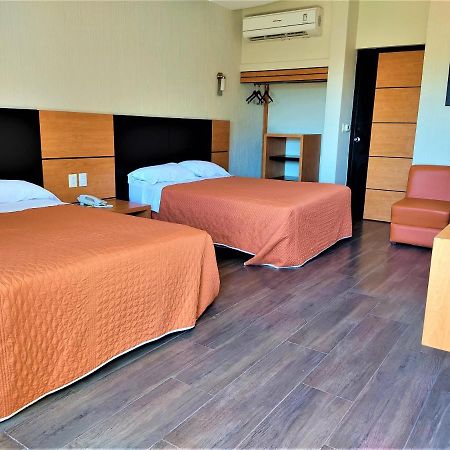 Hotel Oasis Heroica Caborca Ngoại thất bức ảnh